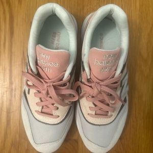 New Balance Pink Sneakers Women size 5.5